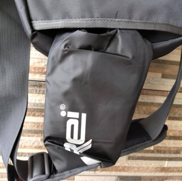 Tas Selempang Rei ( ORI ) Travel Pouch Rei Subterra Tas Selempang Rei Subtera