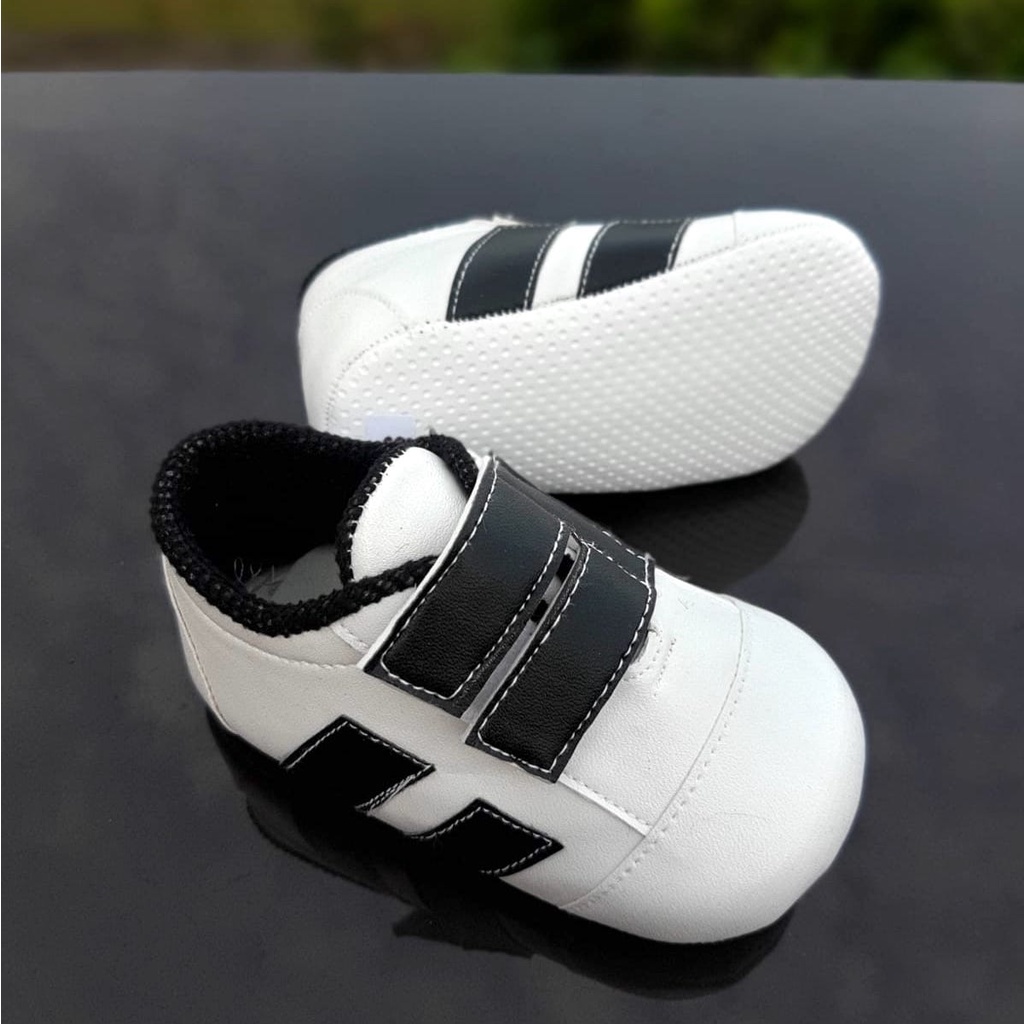 PRL07 Sepatu Bayi Prewalker Newborn anak 1_12 bulan - Motif garis