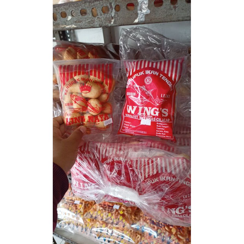 

makanan ringan kerupuk tengiri