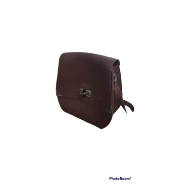 obral preloved tas selempang wanita ukuran sedang.. bahan tebal kuat merk Zara Kw