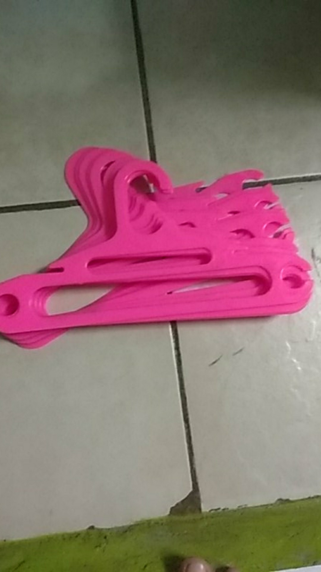 Isi 12 Pcs Hanger Anak Hostes 10 In