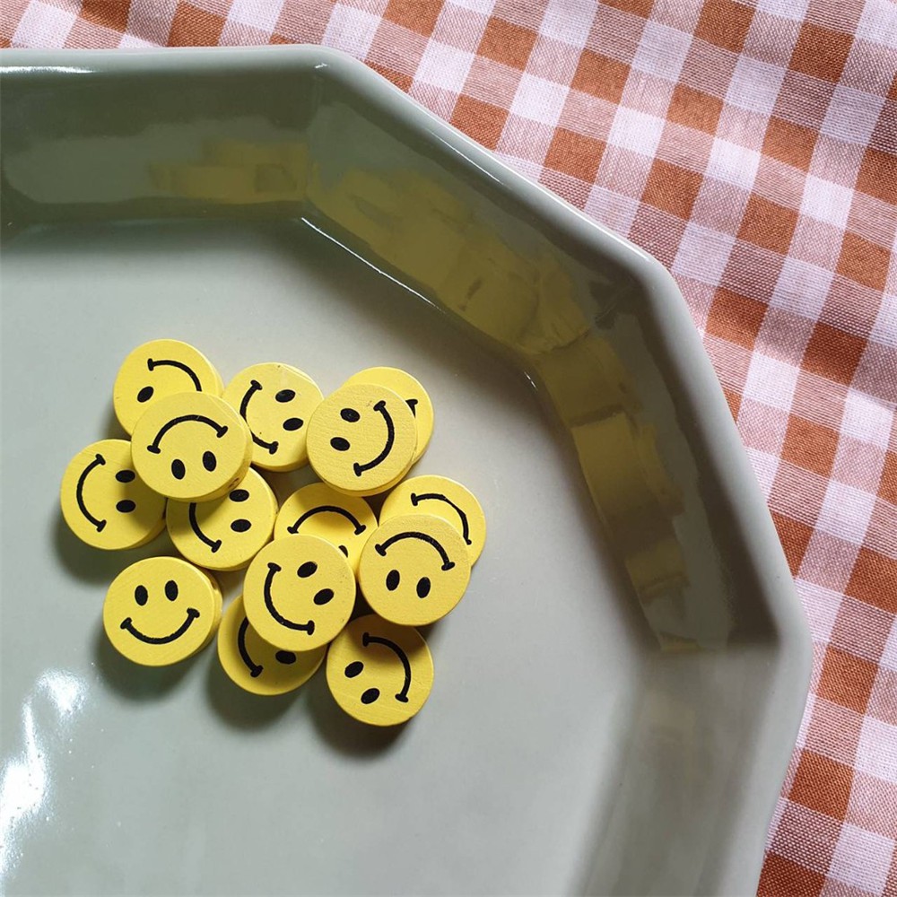 【TERSEDIA &amp; COD】50 Lucu Kuning Smiley Lotus Beads Kartun DIY Aksesoris Perhiasan