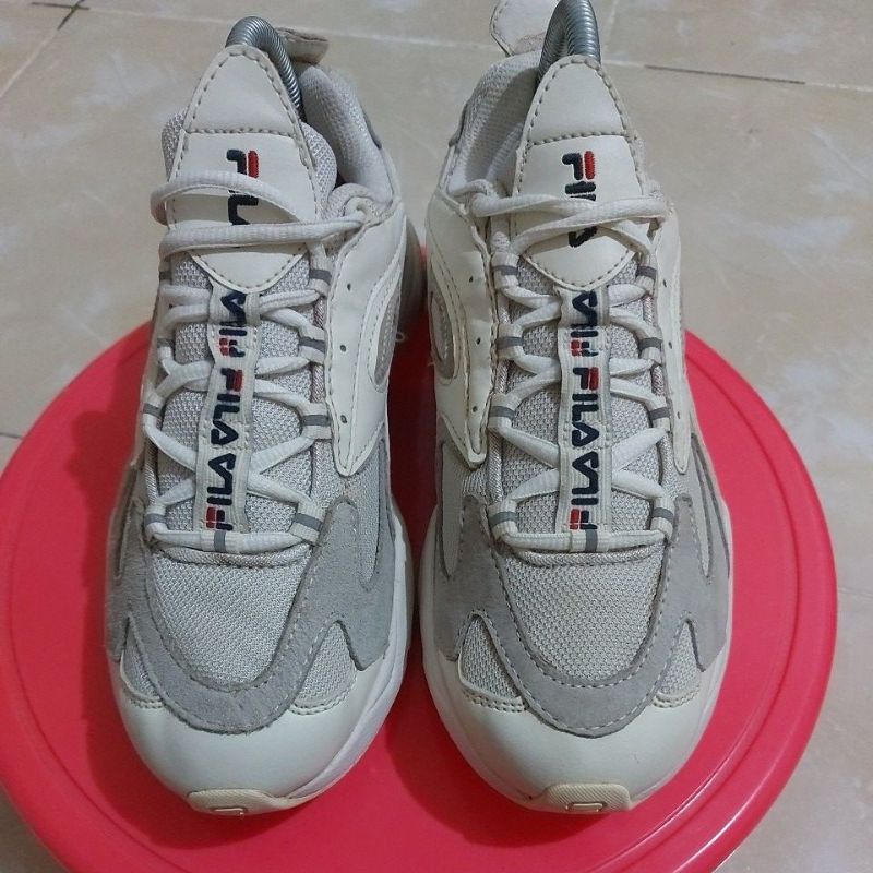 SEPATU SECOND BRANDED "FILA BOVEASORUS 99"