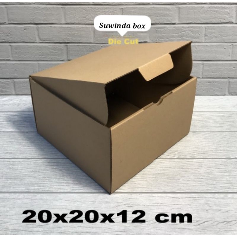 

Kardus uk. 20x20x12 cm.... box karton model pizza untuk aksesoris-dll