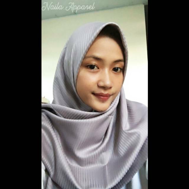 KERUDUNG HIJAB SEGI EMPAT CANTIK SYAR'I LASERCUT UMAMA SCARF