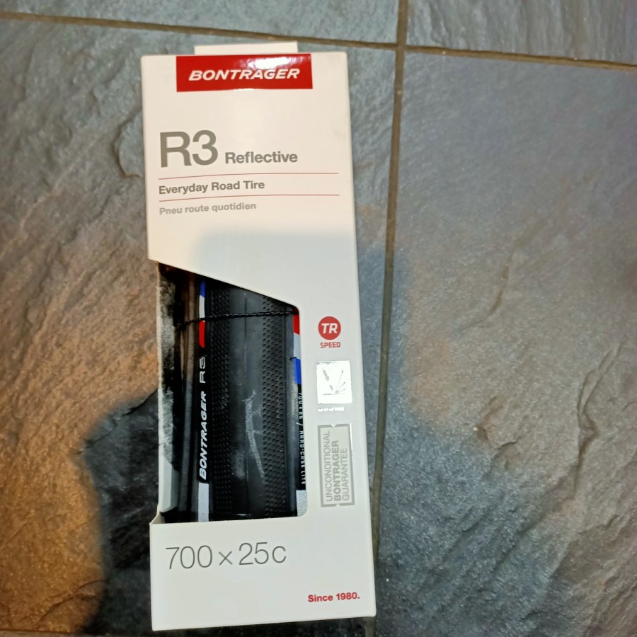 Ban Luar sepeda Bontrager R3 HCL 700 x 25C