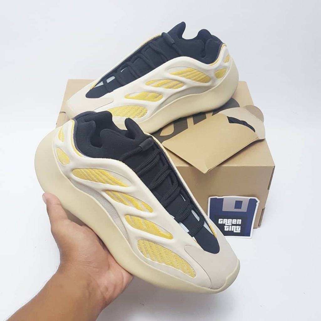 Yeezy 700 V3 Safflower