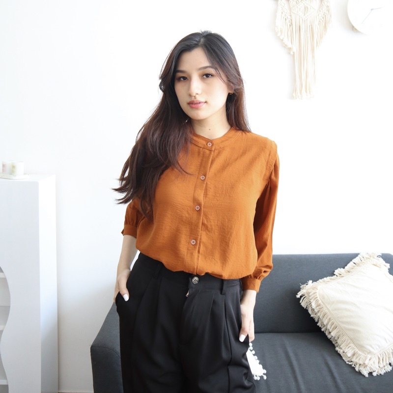 MSMO River Blouse Oneck Longsleeve / Blouse Wanita / Kemeja Kantor / Kemeja Crinkle / Kemeja Lengan Panjang-Ginger