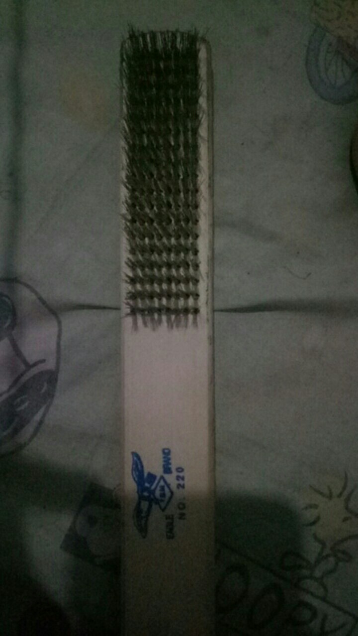 Sikat Kawat Kuningan Halus Gagang Kayu Pembersih Karat  Eagle