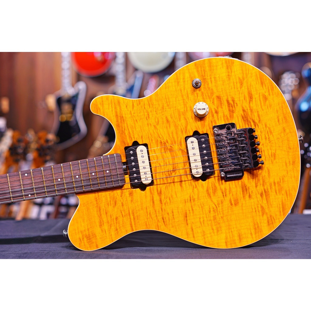 Music Man Axis Trans Gold Quilt Match Headstock G85940