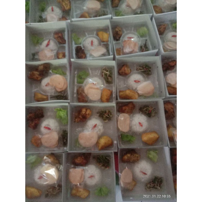 

paket nasi box untuk meeting, ulang tahun, arisan, aqiqoh, tasyakuran.