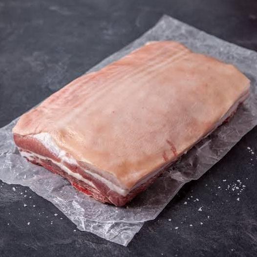 

MAKANAN BEKU / SAMCAN SUPER PORK BELLY DAGING BABI 1KG NON COD