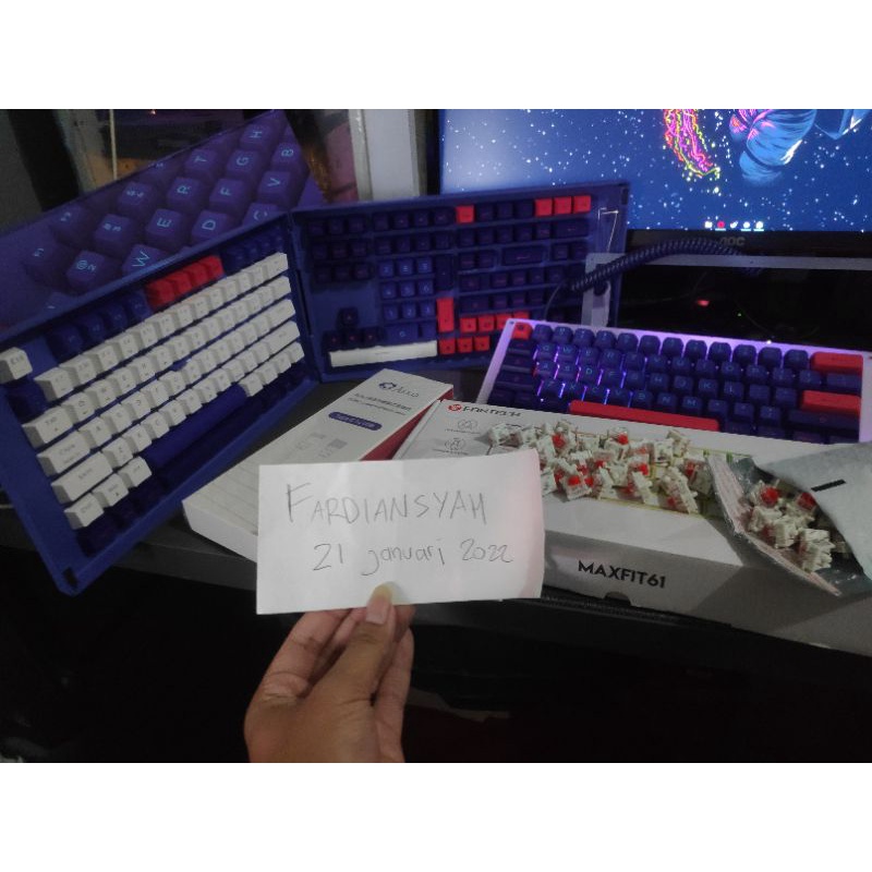 Fantech Maxfit61 Mod Gasket Acrylic Case (Outemu Red)