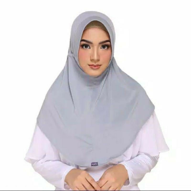 Kerudung Bergo Instan Elzatta Hitam Putih Zaria Sahara Hijab Serut Belakang Jilbab Instant Polos-Abu muda