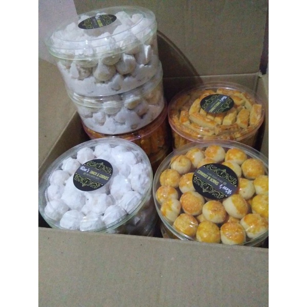 

Ken's Snack and Cookies Kue Putri Salju