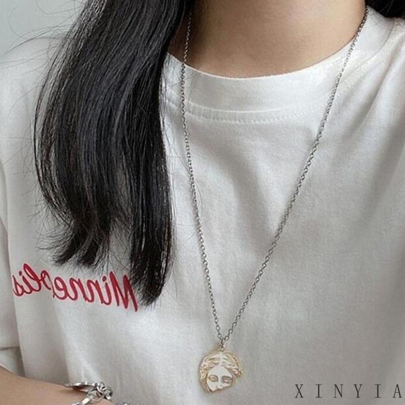 Kalung Liontin Patung Setengah Kepala Gaya Hip hop Retro Untuk Wanita