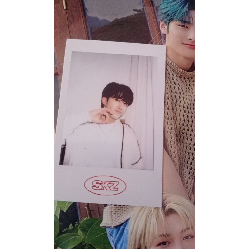 POB Polaroid Changbin tusuk pipi