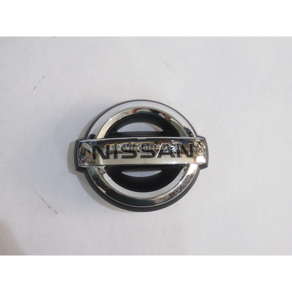 Emblem Depan Nissan Xtrail T30 Original