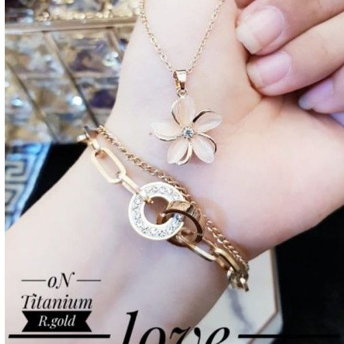 Titanium set perhiasan wanita cvd32