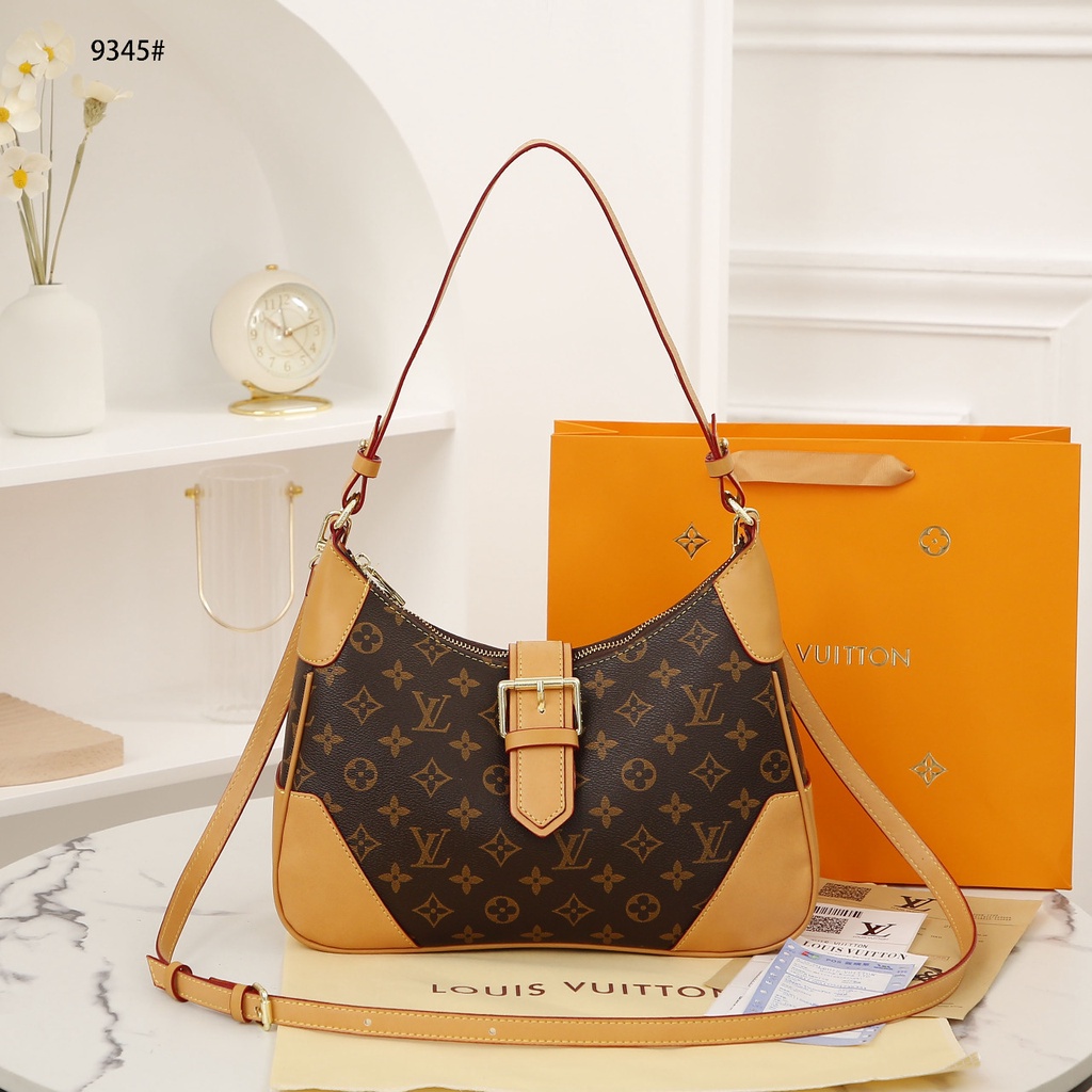 Louis Vuitton Buckle Hobo Shoulder Bag in Monogram #9345