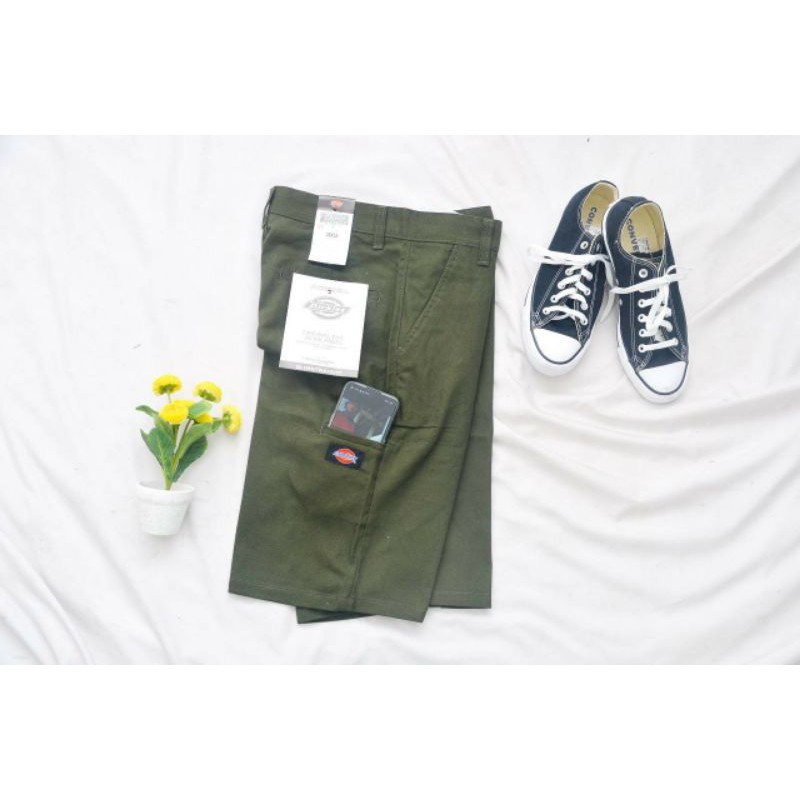 Celana Pria / Celana Pendek Pria / Outfit pria