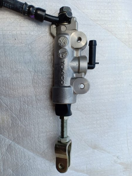 Master Rem Belakang Satria fu fi Original Pompa oli Master rem belakang satria f 150 fi ori