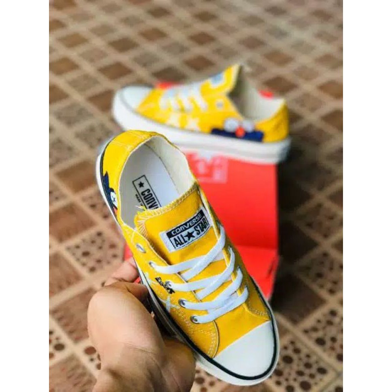 Sepatu CONVERSE X KAWS ELMO YELLOW grade Original MADE IN VIETNAM