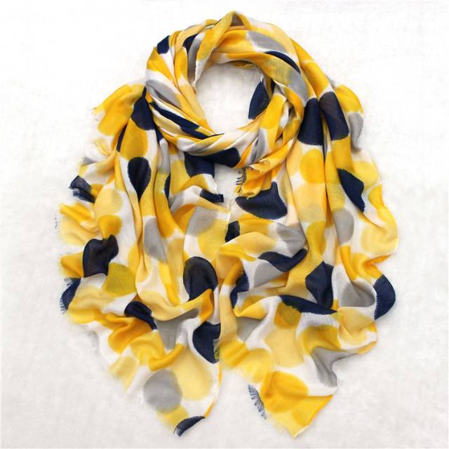 Pasmina kerudung persegi panjang