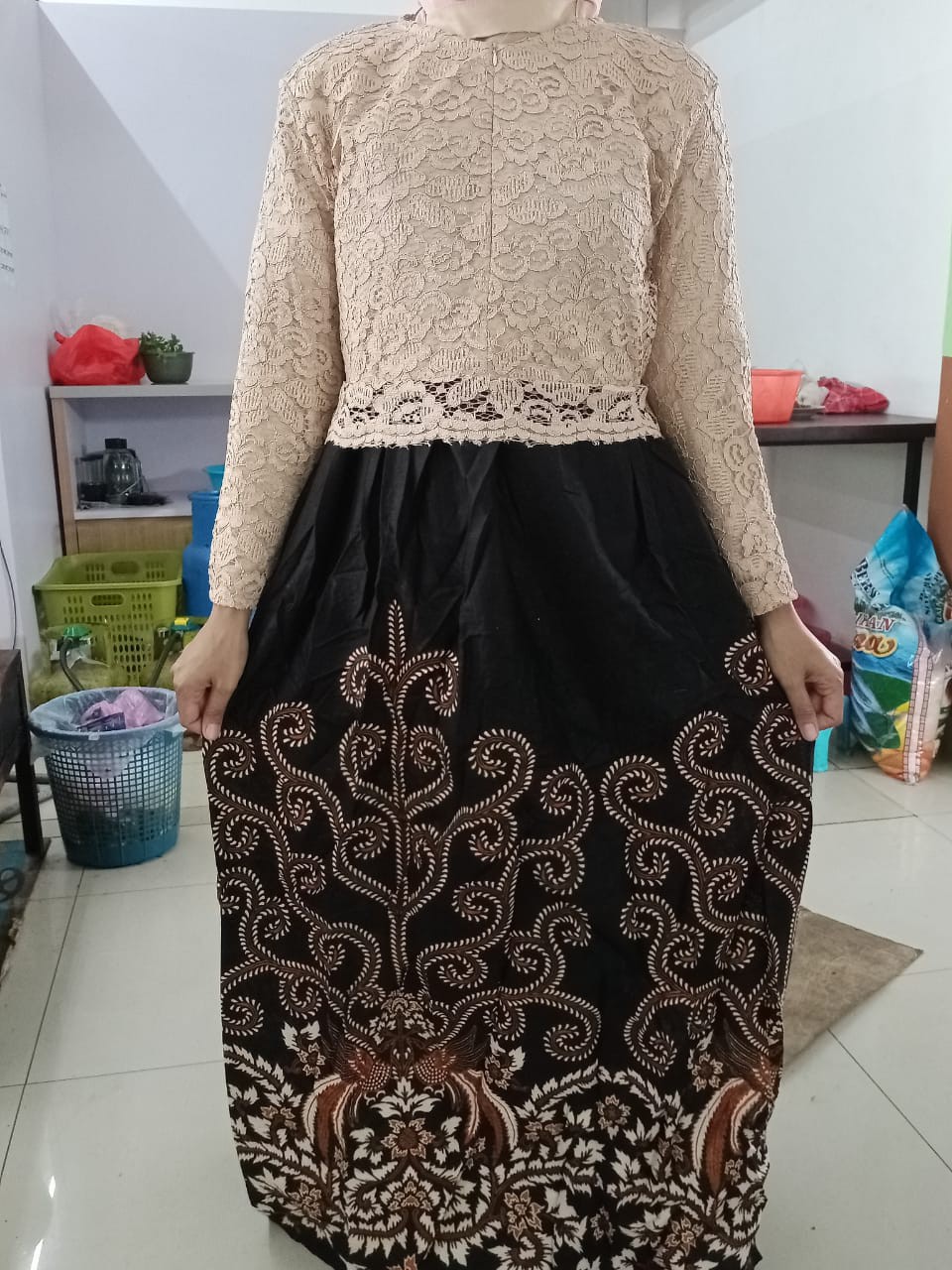 Maura Couple - Sania Ruffle Batik Couple Ori Ndoro Jowi Garansi Termurah  Batik Couple Syahrini