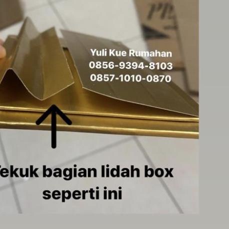 

♫ Box Gold 22x22x15cm box cake tatak gold dan tutup mika ✴