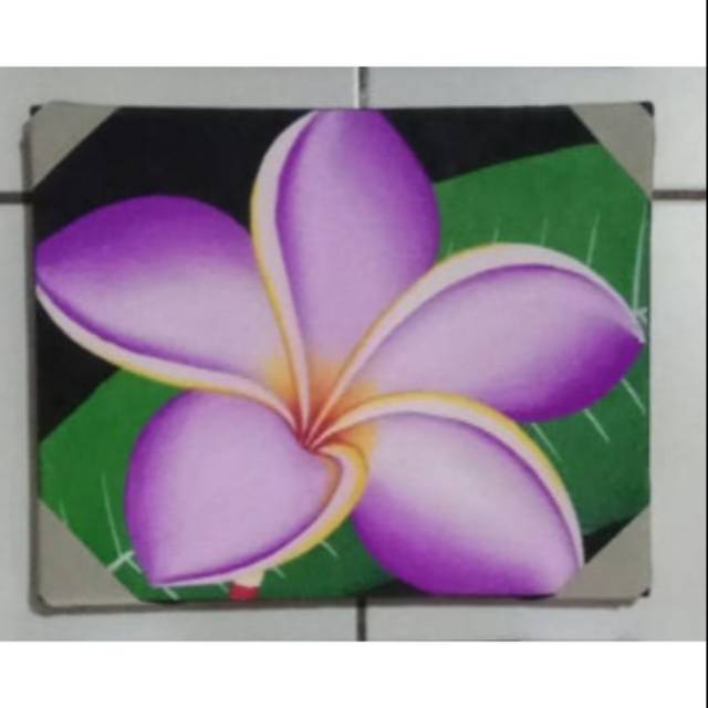 Lukisan kembang kamboja ungu Bali mini