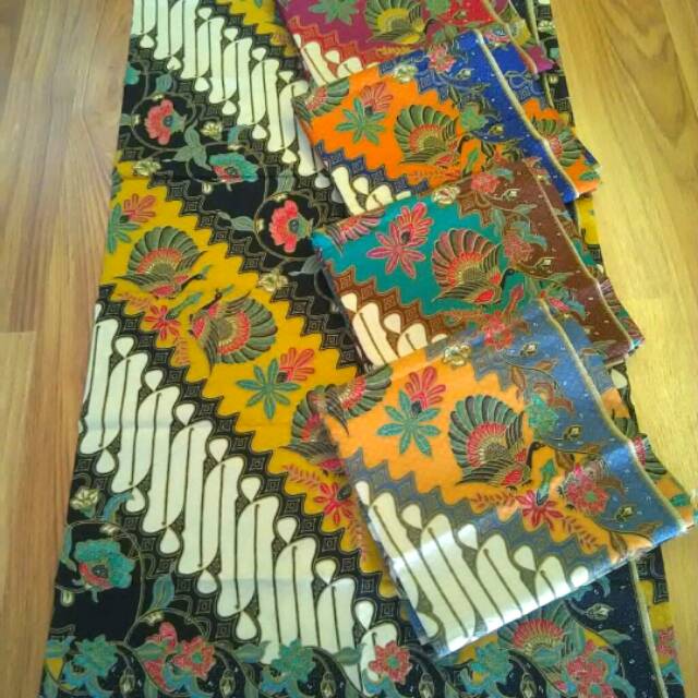 Kain Batik Merak Saparang