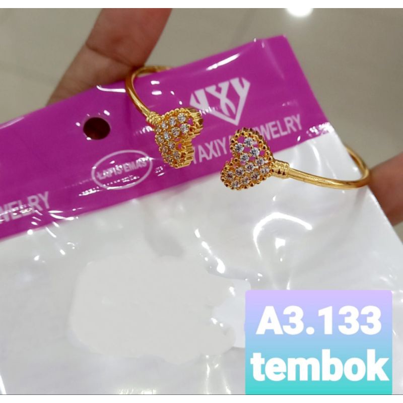 Gelang Bangle Wanita Titanium Anti Karat Lapis Emas312361