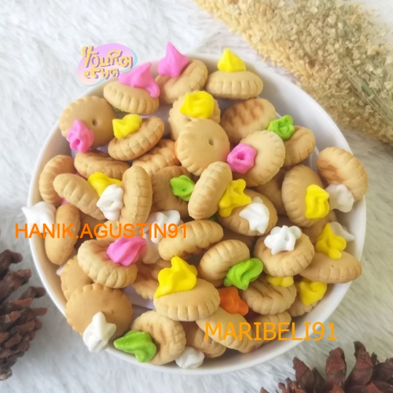 

Biskuit Bunga Gem 250gr / Snack Cemilan / Gemrose Biskuit 250Gr Biskuit Bunga Warna Warni MB91