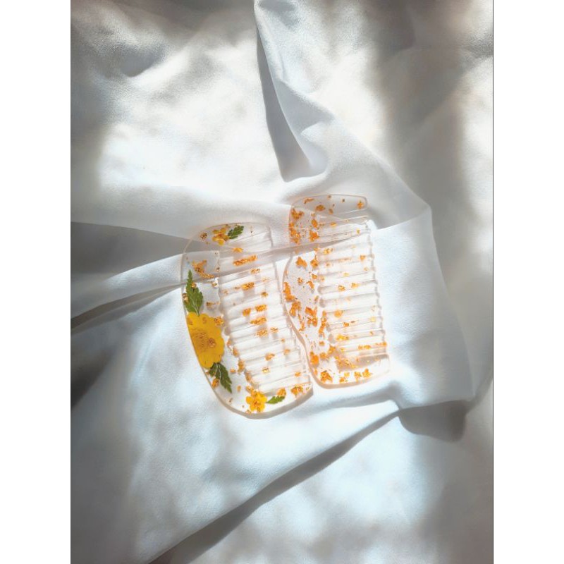 

SMALLCOMBRESIN/RESINCOMB/SISIRRESIN/SISIRRESINKECIL/SISIRDRIEDFLOWERS/RESINDRIEDFLOWERS/SISIRLUCU