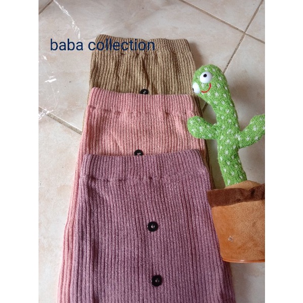 rok rajut span kancing