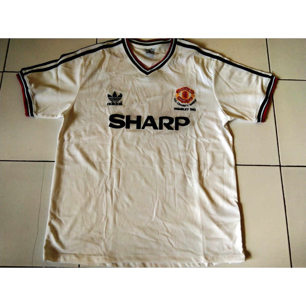 Jersey Manchester United/MU FA CHARITY SHIELD 1983 KW Thailand Grade Ori