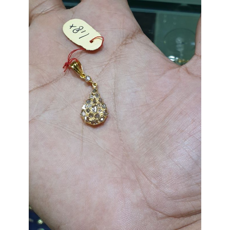 liontin emas 700 berbatu intan asli