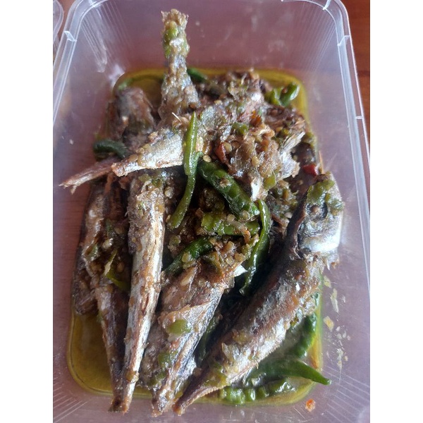 

tumis ikan asin rebus//cabe hijau/sambel ikan asin