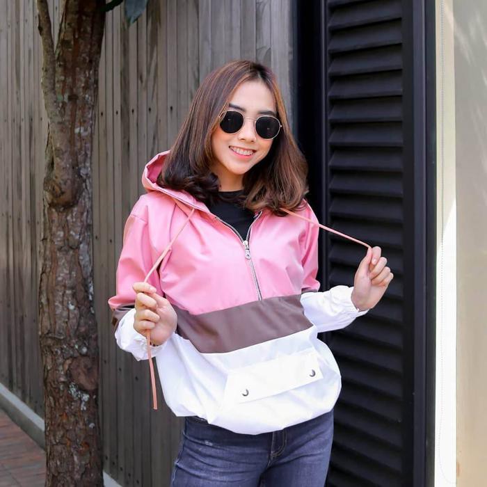Jaket Parasut Wanita Trendy Kekinian