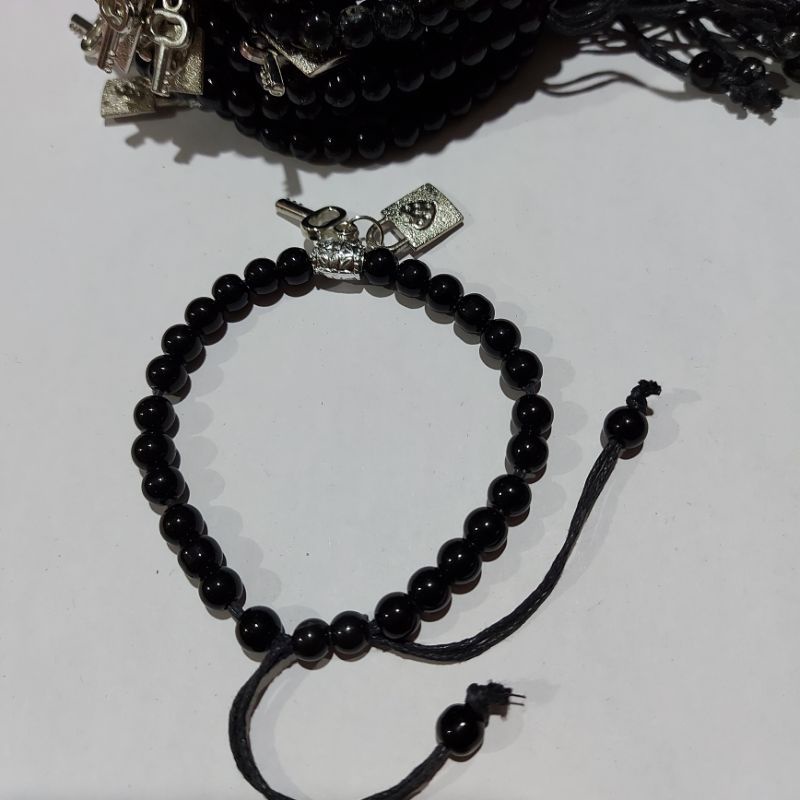 Gelang Limbat Liontin Gembok Cinta