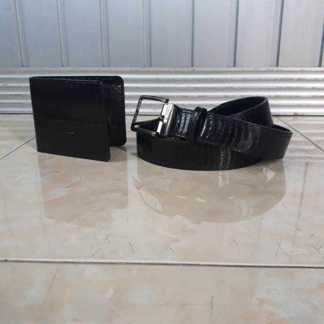 Satu sett dompet kulit ular cobra asli