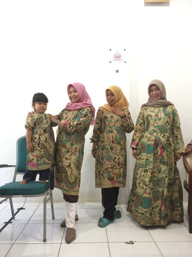 Gamis Batik Manggar, Padi,sekar,cantik,kubis,kipas,daun,kupu,nadine,gendis Seharga Rp95.000. Dapatka