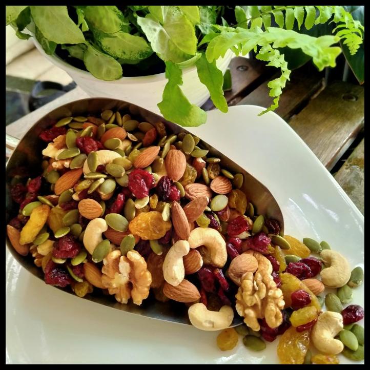 

DISKON TERBATAS !!! TRAIL MIX- PREMIUM DELIGHTS 350GR. SUPER FOOD. TERLARIS