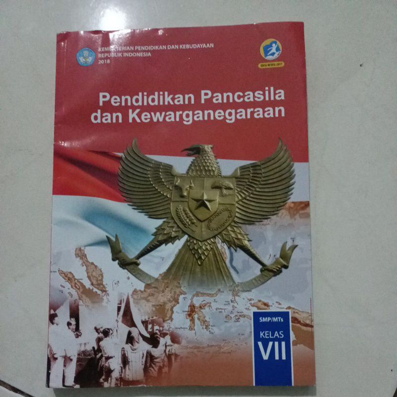 

PENDIDIKAN PANCASILA DAN KEWARGANEGARAAN KELAS 7 SMP