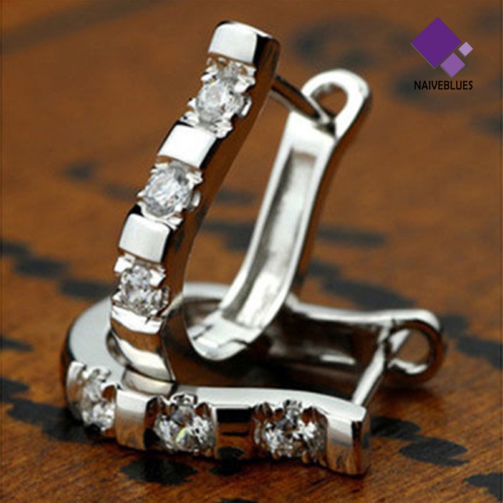 1 Pasang Anting Stud Bentuk Harp Warna Putih