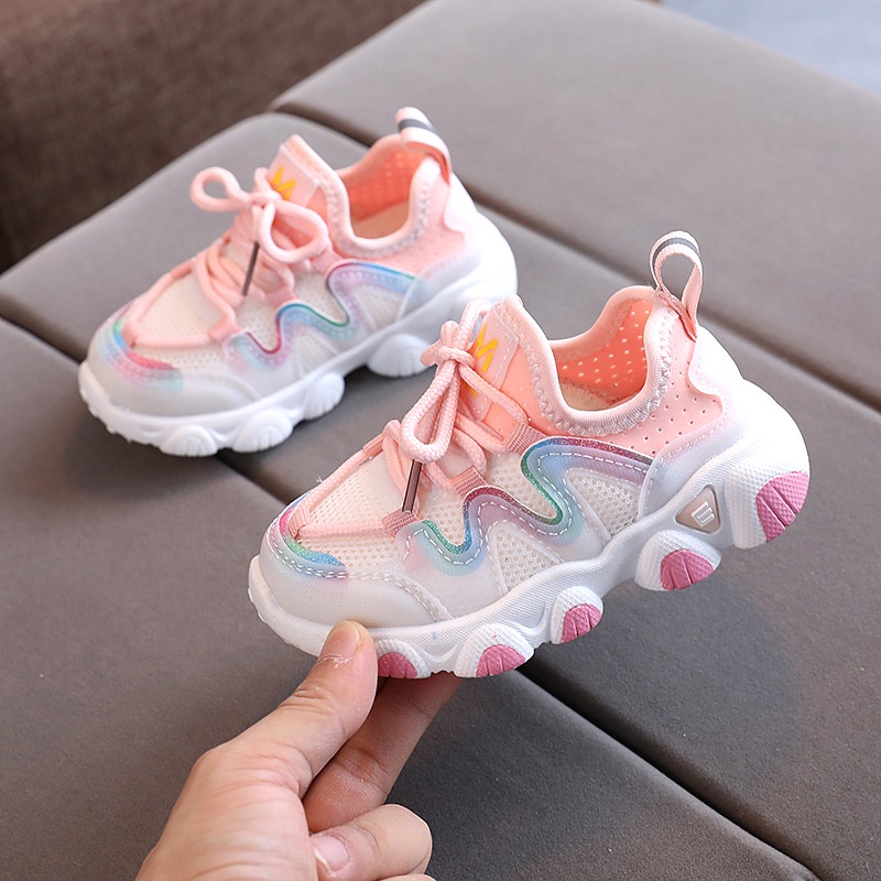 Sepatu Sneakers Olahraga Breathable Super Ringan Kualitas Bagus Untuk Anak