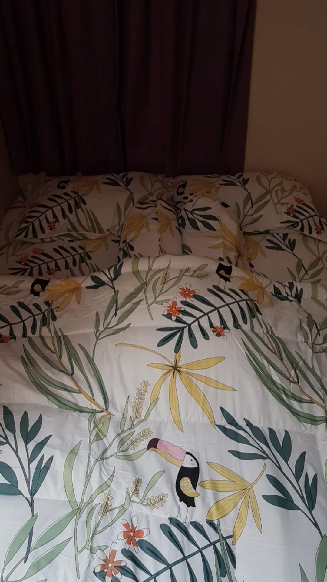 Set Bedcover Komplit 140x200x20 Bahan Katun Star Anti Geser