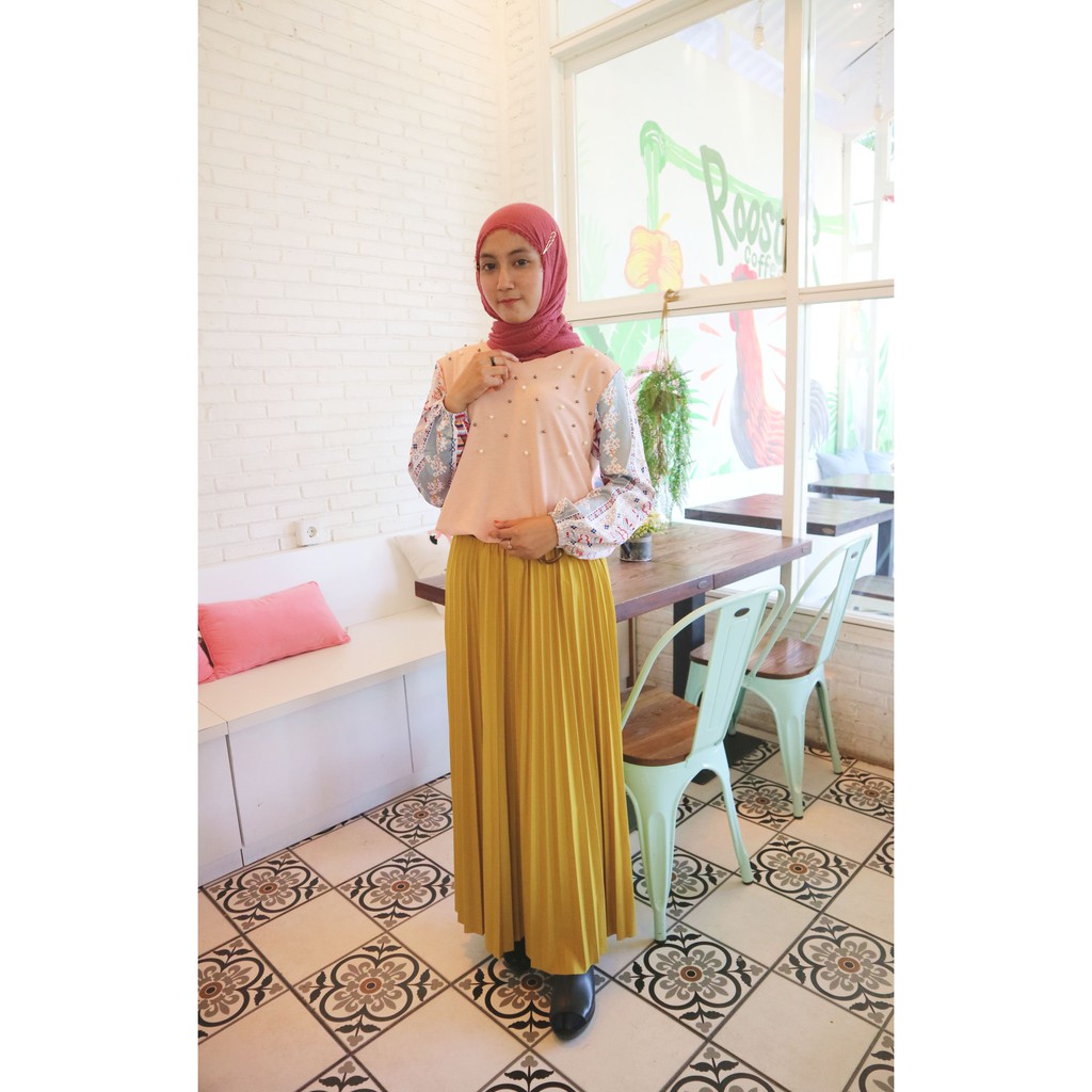 Blouse mutiara combi ethnic lengan balon