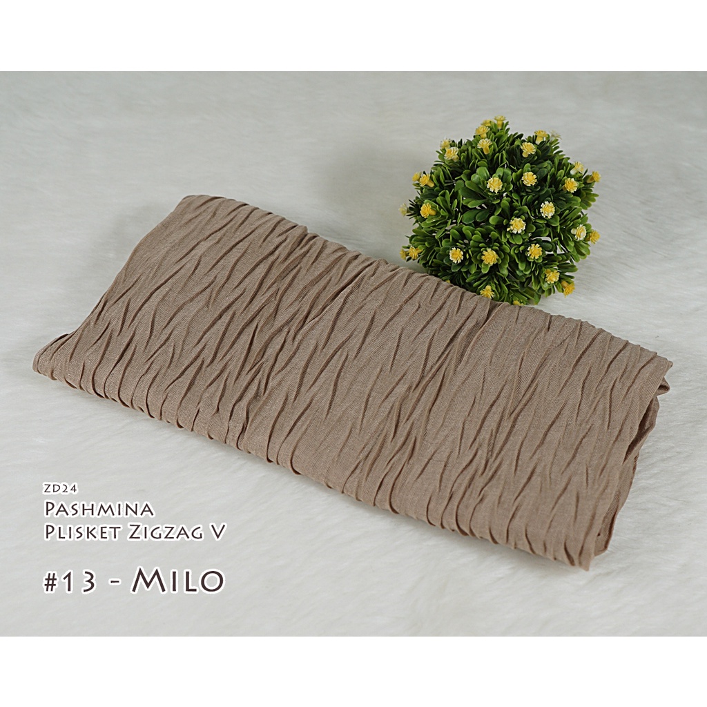 Plisket Model V / Zigzag - Pleated Shawl / Pashmina HAZEL by Luulu Scarf-#13 - Milo